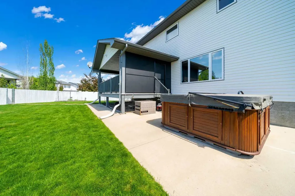 79 Henderson Court NE Medicine Hat AB T1C1Y9