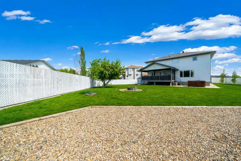 79 Henderson Court NE Medicine Hat AB T1C1Y9