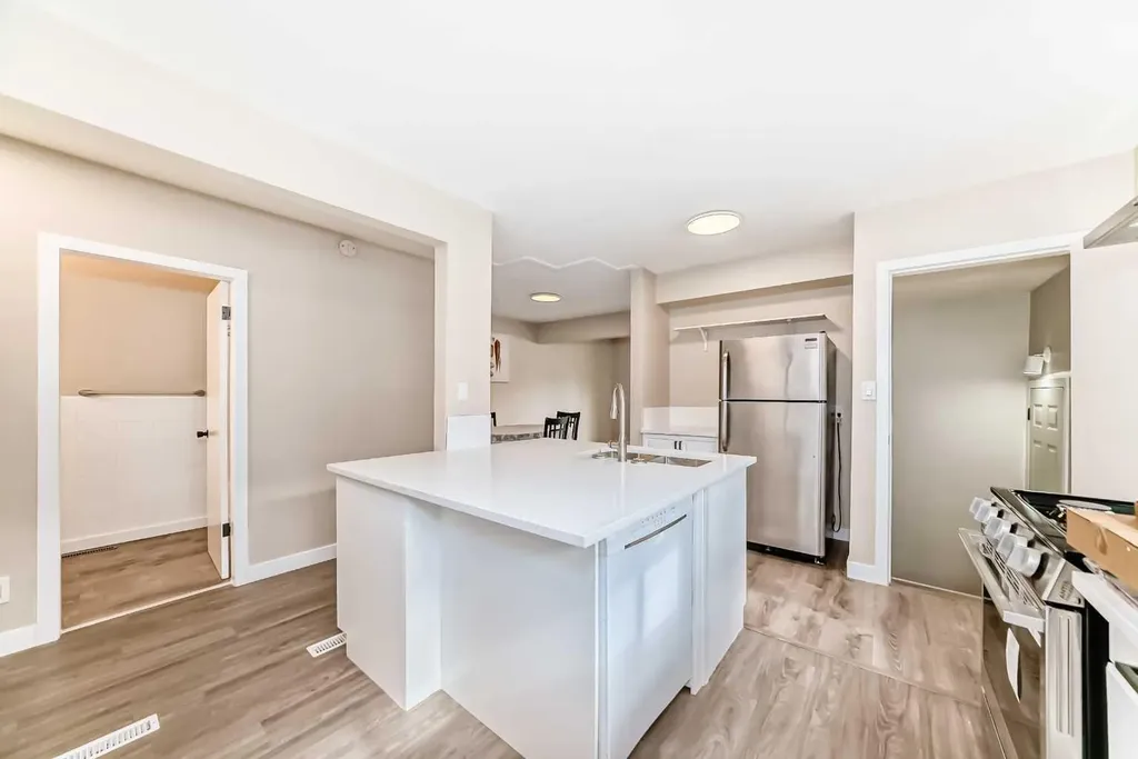2311 Westmount Road NW Calgary AB T2N 3N7