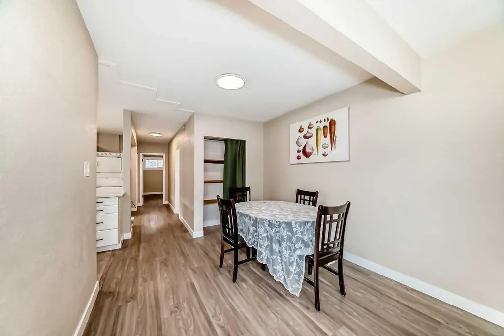 2311 Westmount Road NW Calgary AB T2N 3N7