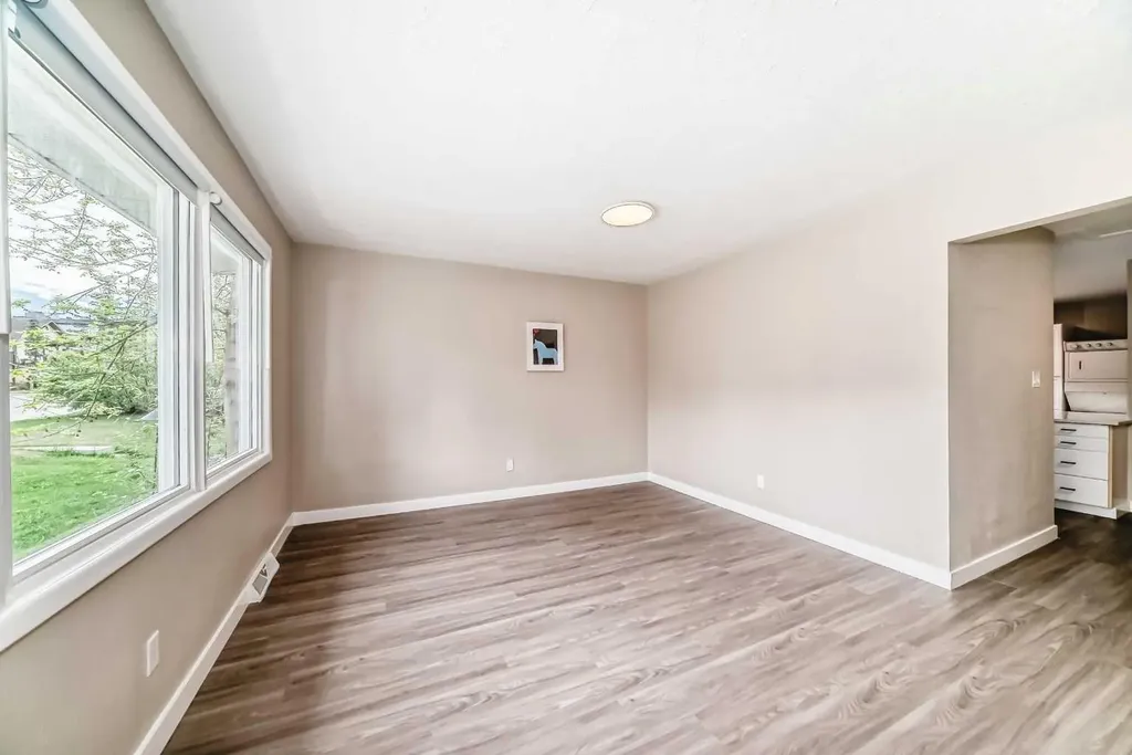 2311 Westmount Road NW Calgary AB T2N 3N7