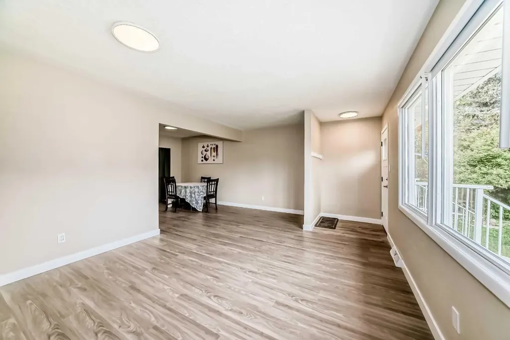 2311 Westmount Road NW Calgary AB T2N 3N7