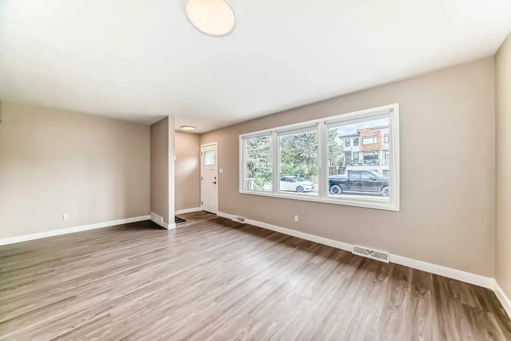 2311 Westmount Road NW Calgary AB T2N 3N7