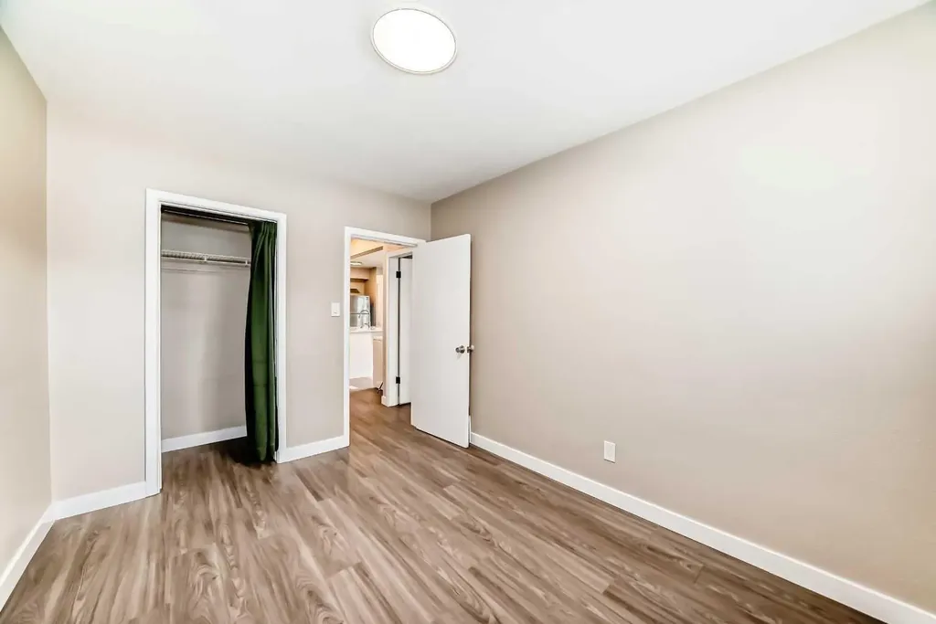 2311 Westmount Road NW Calgary AB T2N 3N7