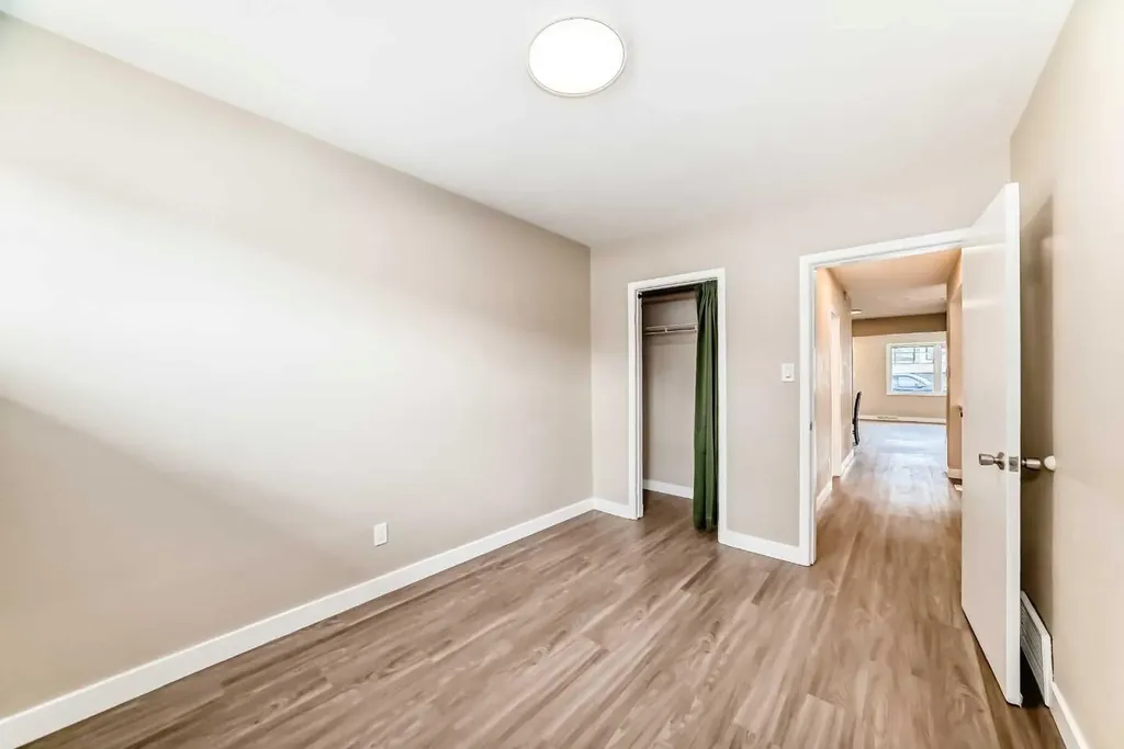 2311 Westmount Road NW Calgary AB T2N 3N7