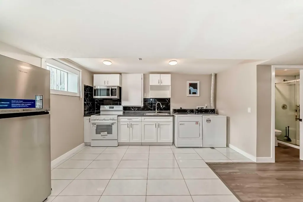 2311 Westmount Road NW Calgary AB T2N 3N7