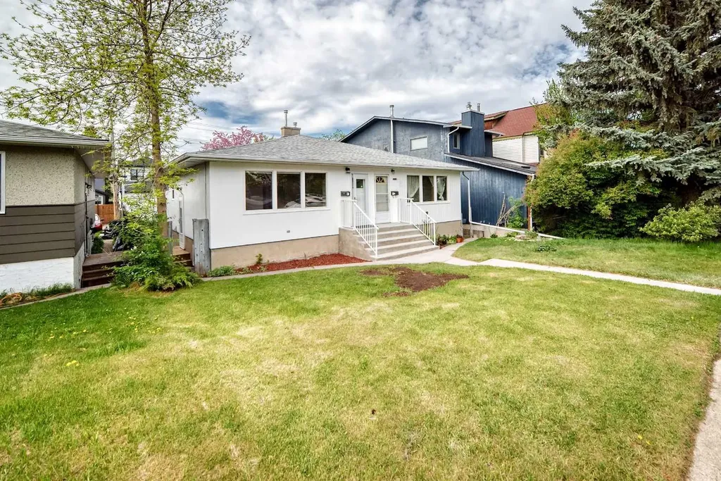 2311 Westmount Road NW Calgary AB T2N 3N7