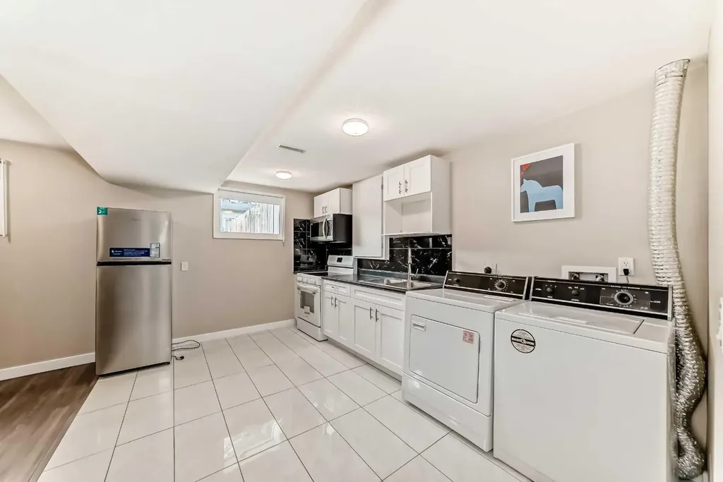 2311 Westmount Road NW Calgary AB T2N 3N7