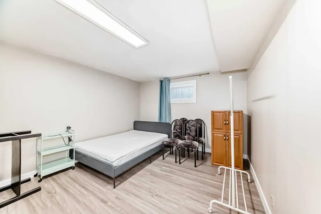 2311 Westmount Road NW Calgary AB T2N 3N7