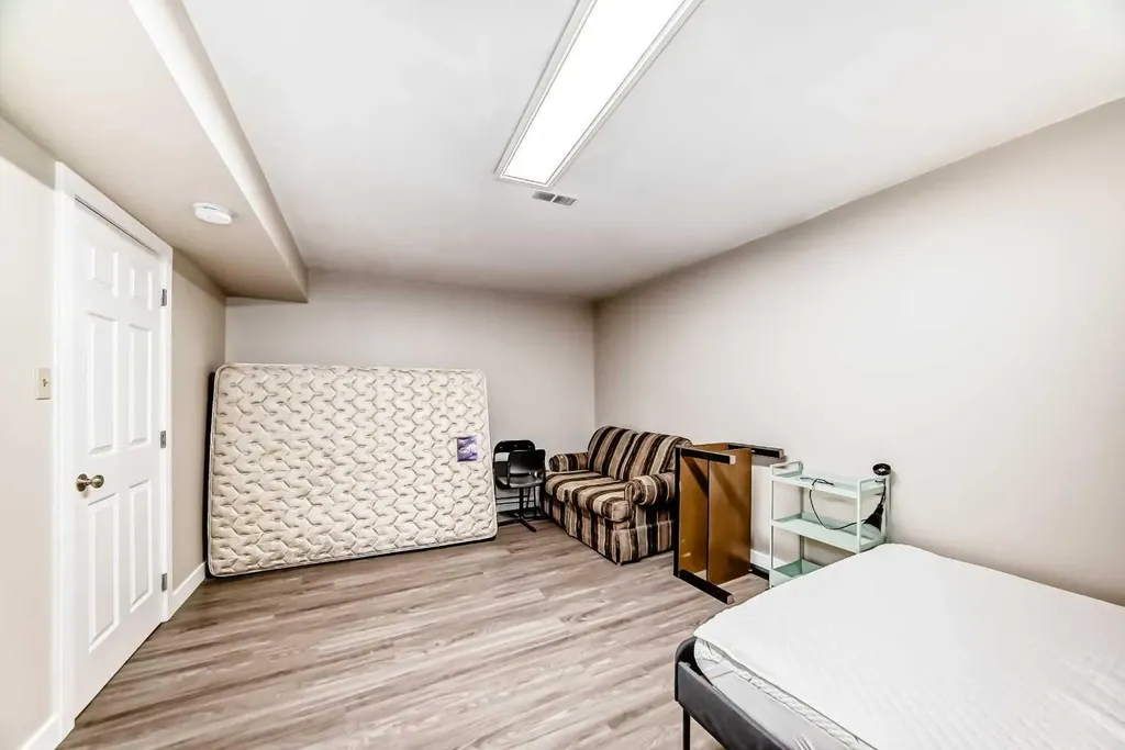 2311 Westmount Road NW Calgary AB T2N 3N7