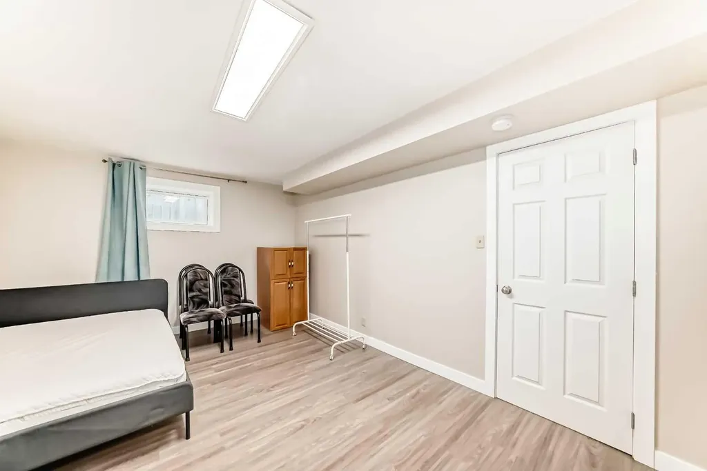 2311 Westmount Road NW Calgary AB T2N 3N7