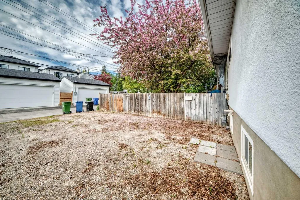 2311 Westmount Road NW Calgary AB T2N 3N7