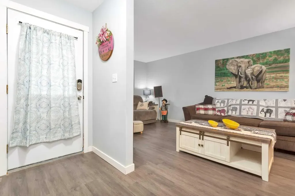 63 Elder Street Red Deer AB T4R 2C6