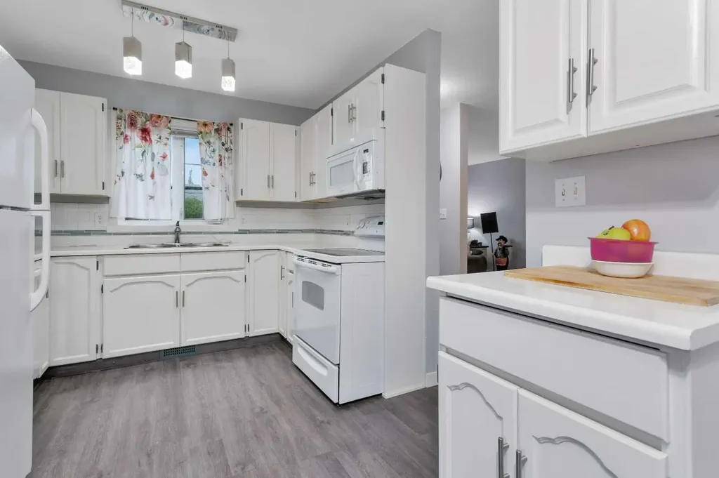 63 Elder Street Red Deer AB T4R 2C6