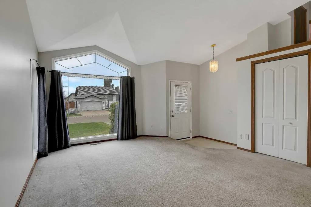 7709 106a Street Grande Prairie AB T8W 2H8