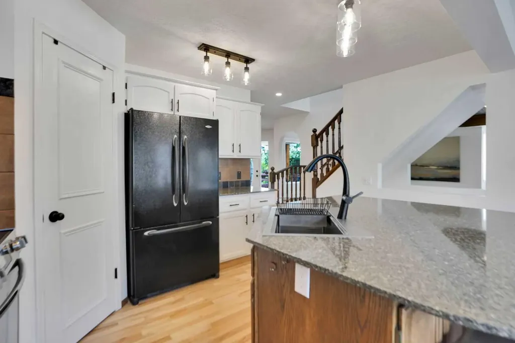 62 Macewan Park View NW Calgary AB T3K4E7