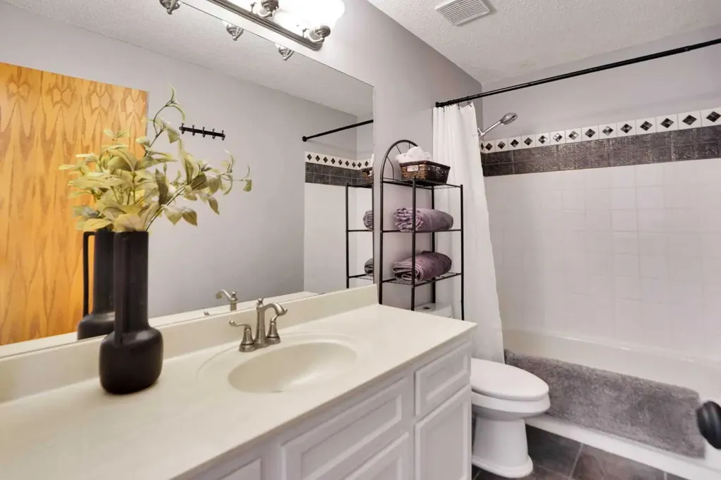 62 Macewan Park View NW Calgary AB T3K4E7