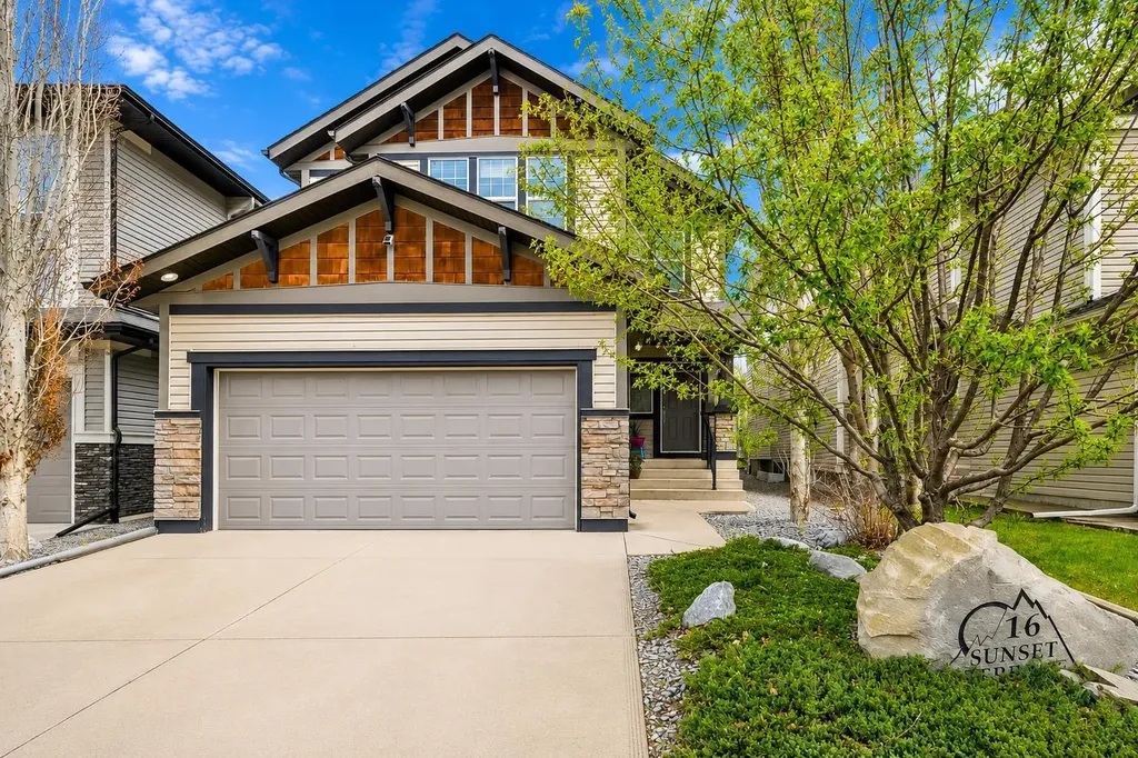 16 Sunset Terrace Cochrane AB T4C 0G1