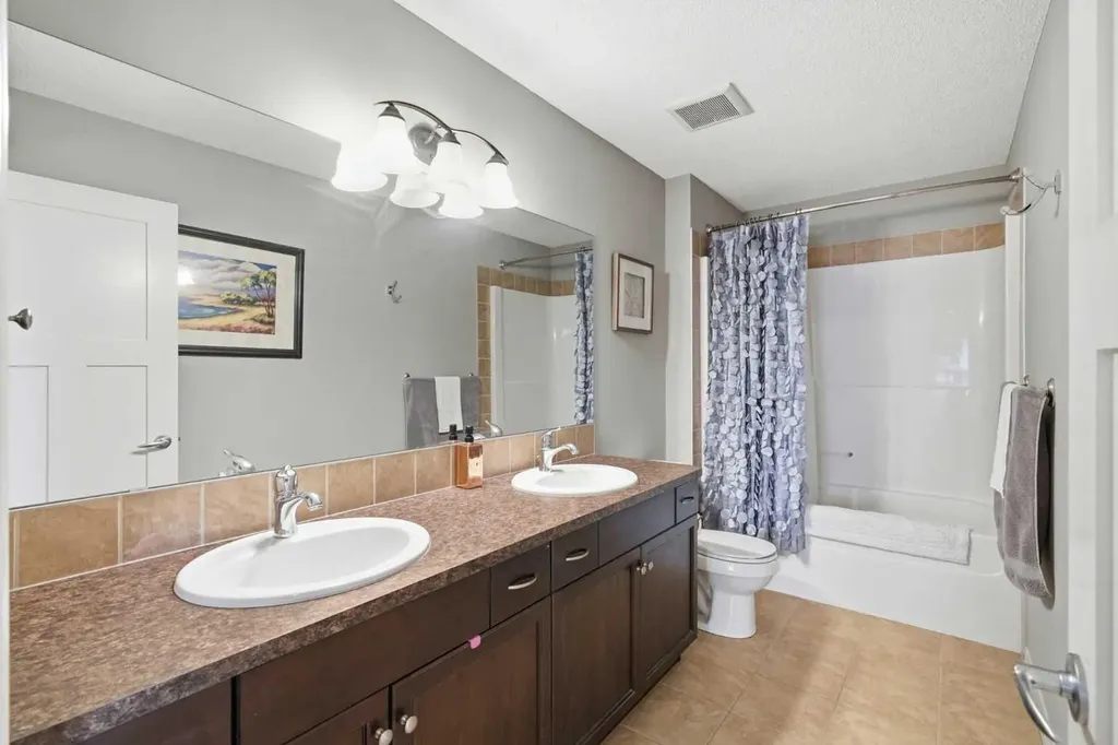 16 Sunset Terrace Cochrane AB T4C 0G1