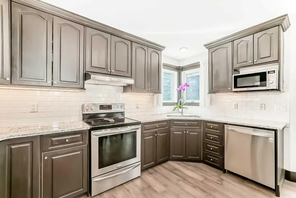 37 Lakeside Greens Close Chestermere AB T1X 1C2