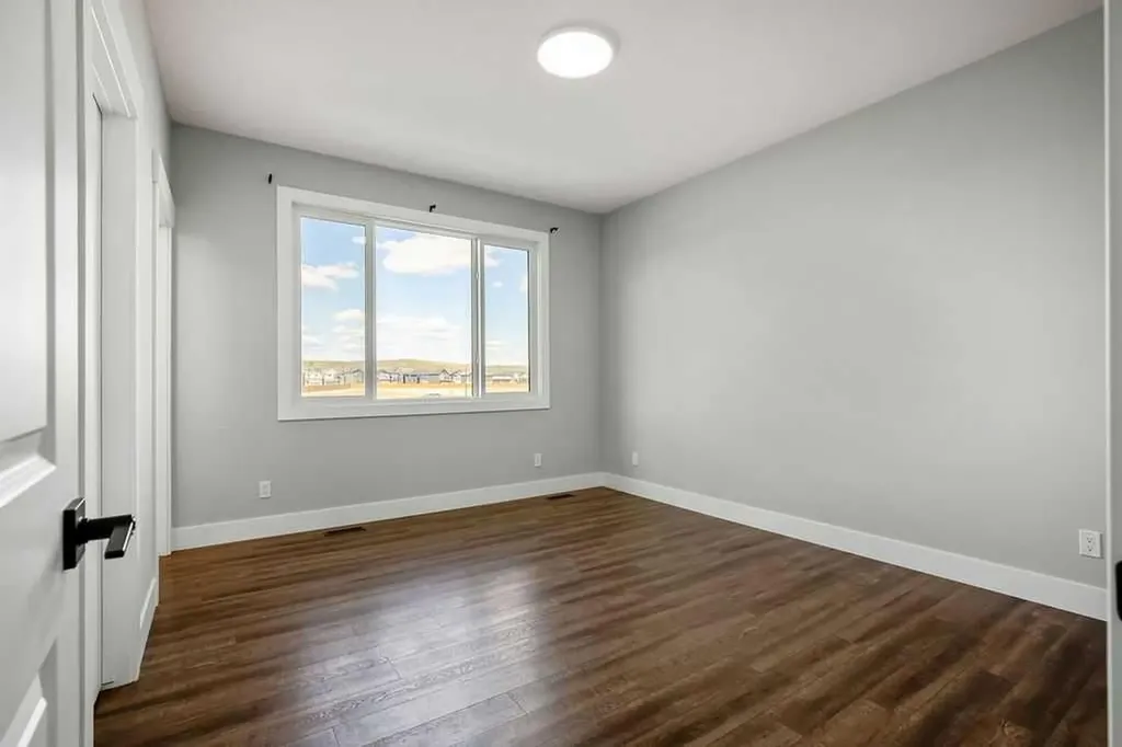 127 Creekstone Park SW Calgary AB T2X 5E9