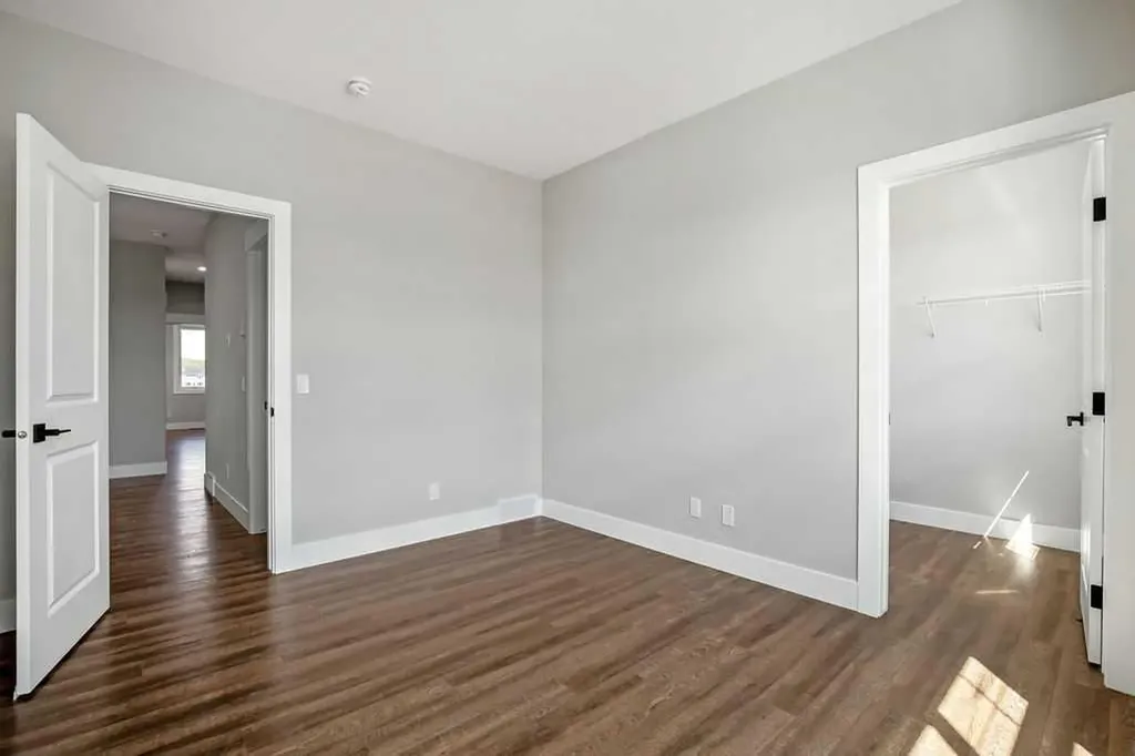 127 Creekstone Park SW Calgary AB T2X 5E9