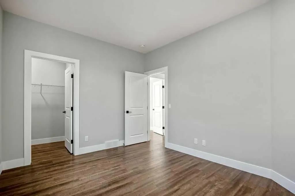 127 Creekstone Park SW Calgary AB T2X 5E9