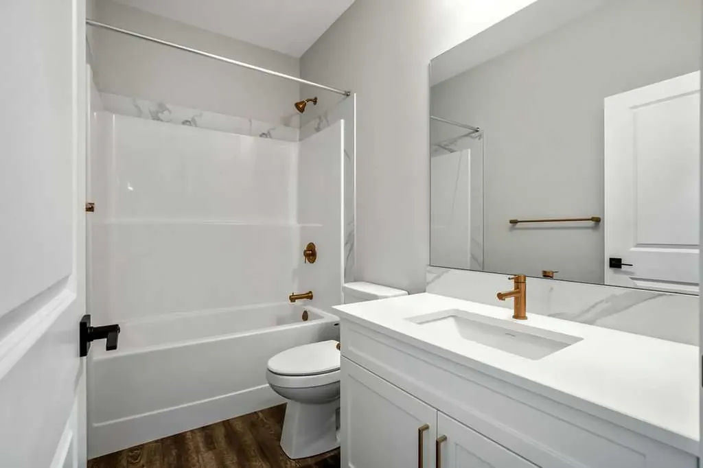 127 Creekstone Park SW Calgary AB T2X 5E9