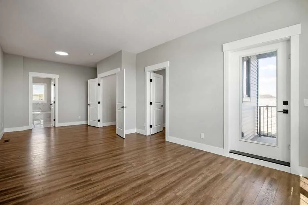 127 Creekstone Park SW Calgary AB T2X 5E9