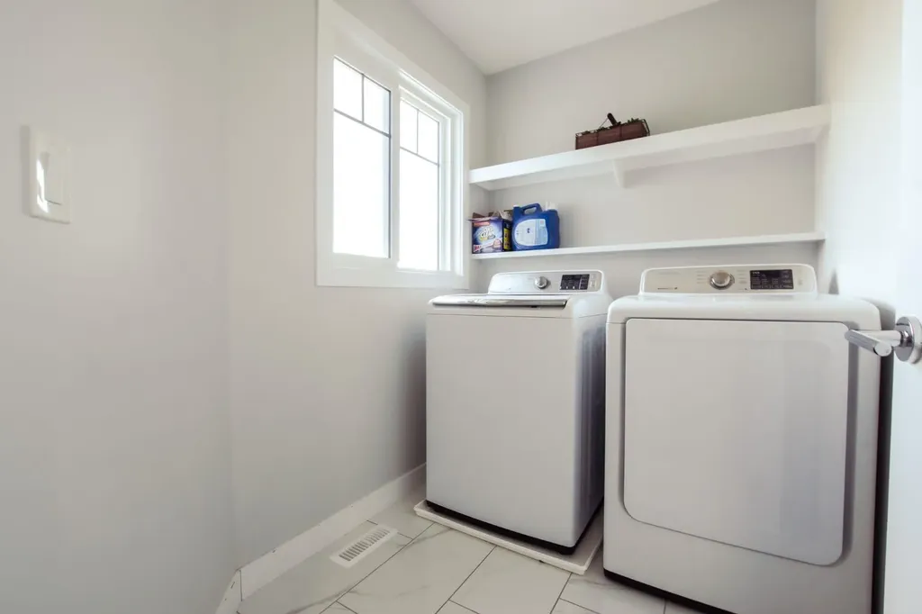8841 85a Avenue Grande Prairie AB T8X 0R5
