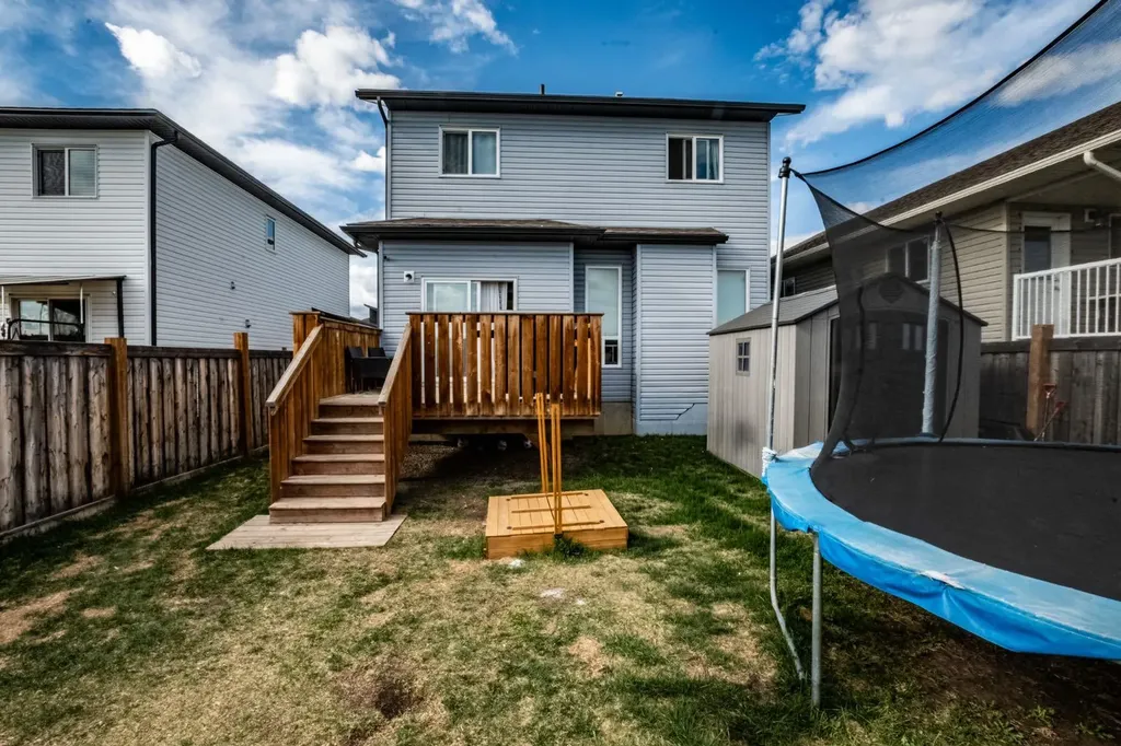 8841 85a Avenue Grande Prairie AB T8X 0R5