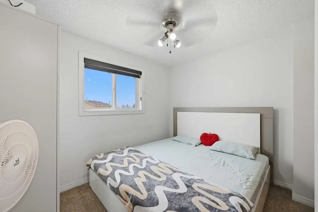 172 Castlebrook Road NE Calgary AB T3J 1P1