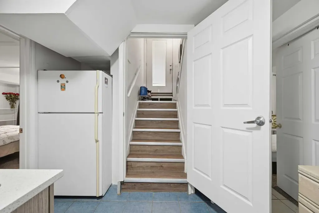172 Castlebrook Road NE Calgary AB T3J 1P1