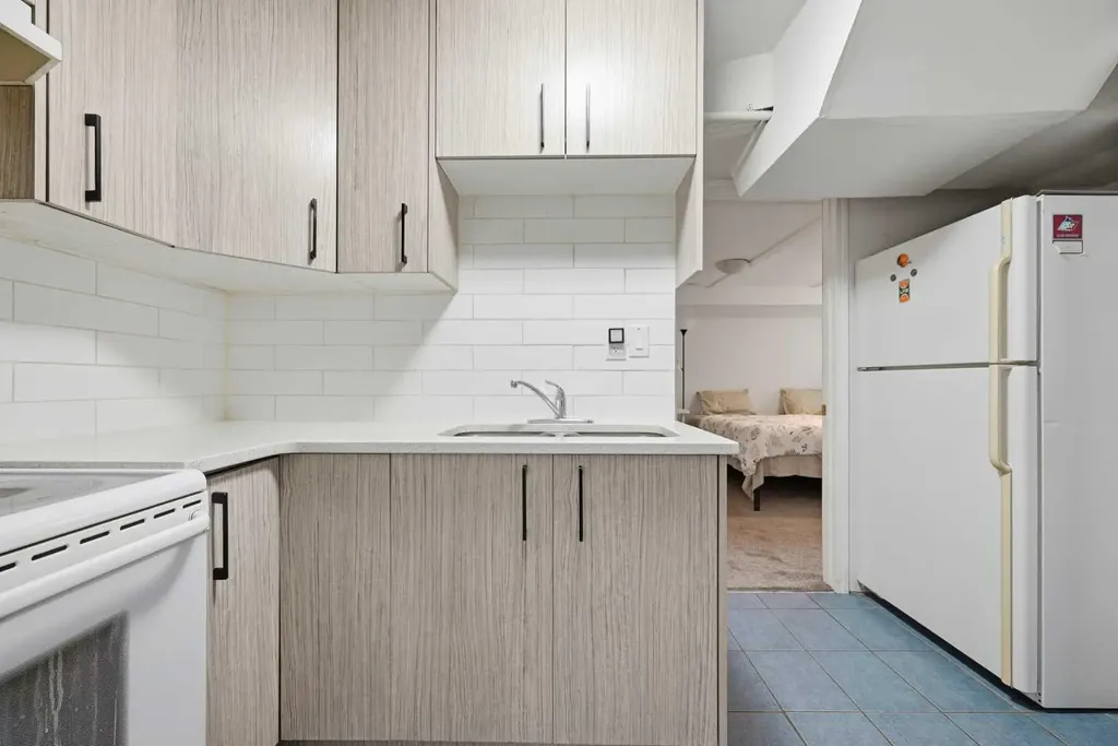 172 Castlebrook Road NE Calgary AB T3J 1P1
