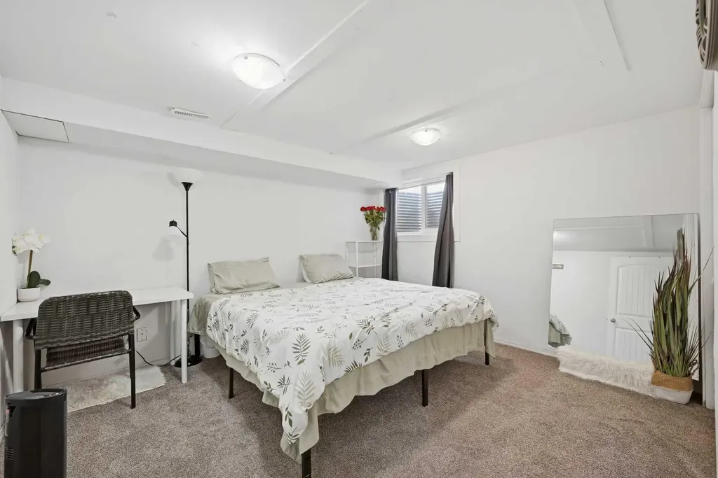 172 Castlebrook Road NE Calgary AB T3J 1P1