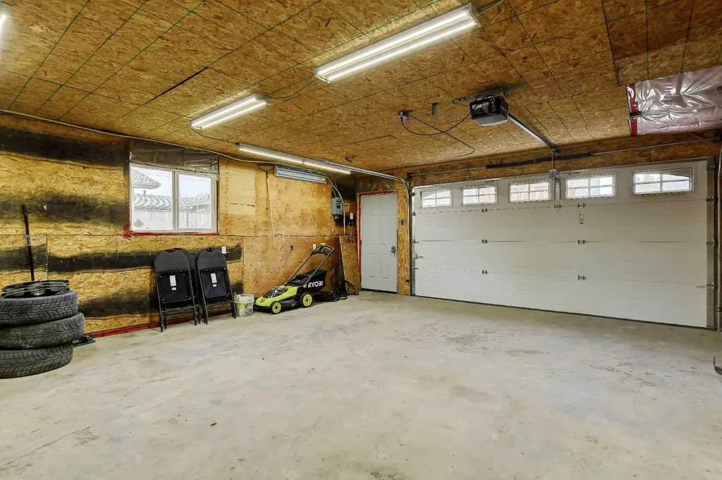 9638 112 Avenue Grande Prairie AB T8V 3B8
