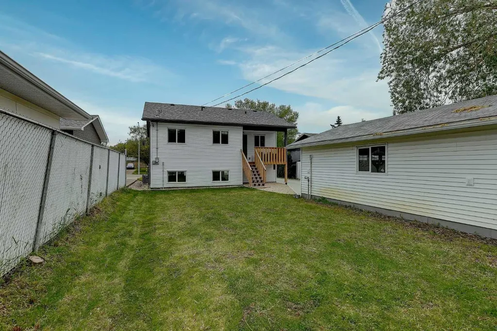 9638 112 Avenue Grande Prairie AB T8V 3B8