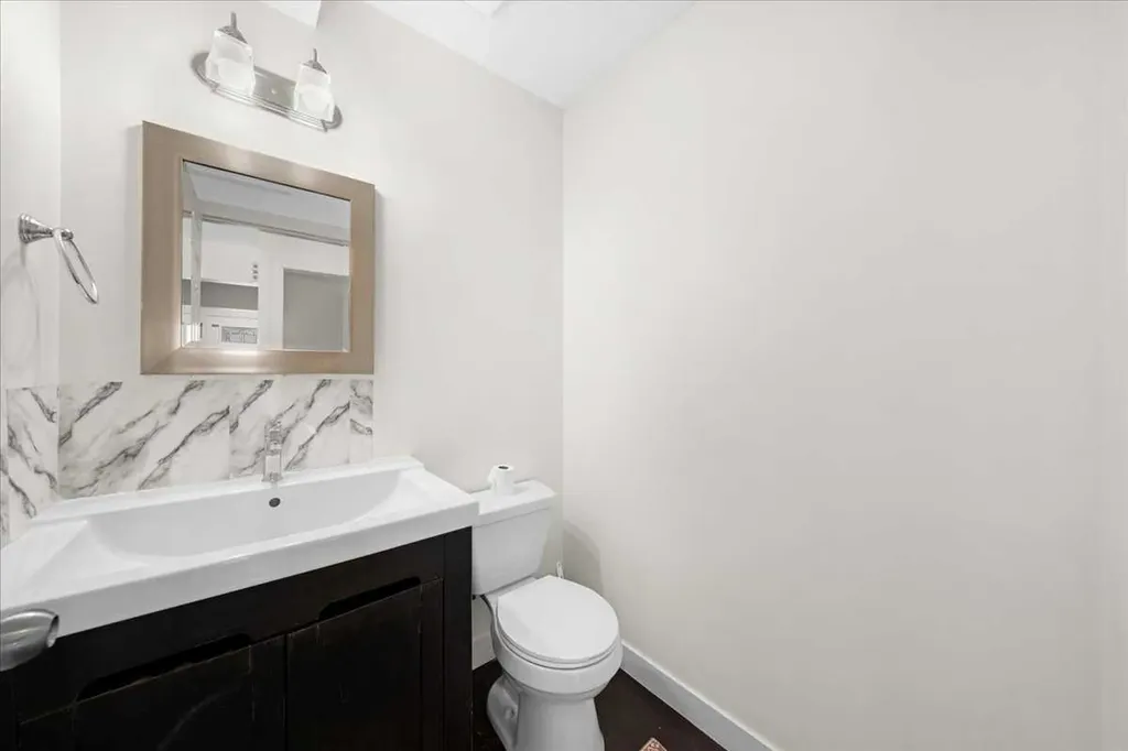 61 Falmere Way NE Calgary AB T3J 2Y7