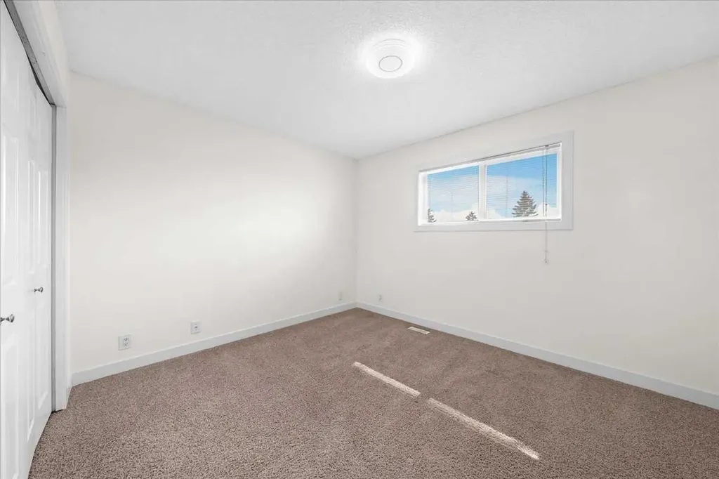 61 Falmere Way NE Calgary AB T3J 2Y7