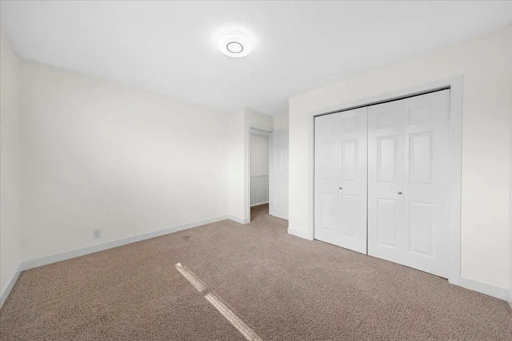 61 Falmere Way NE Calgary AB T3J 2Y7