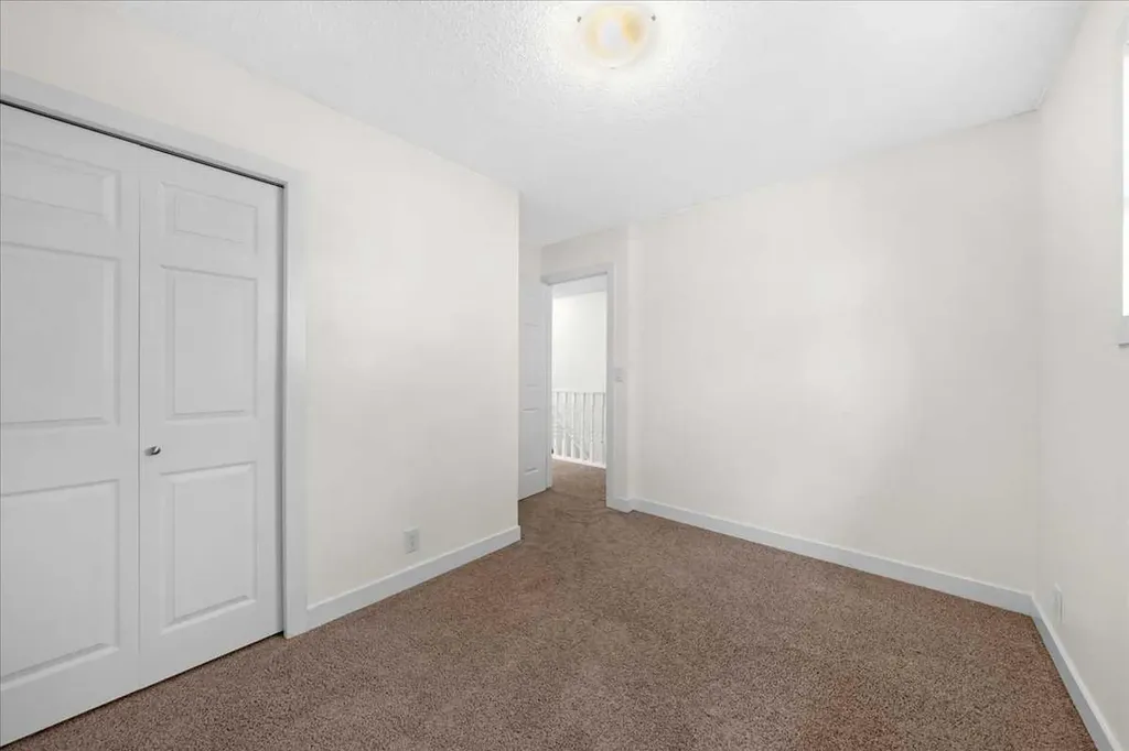 61 Falmere Way NE Calgary AB T3J 2Y7
