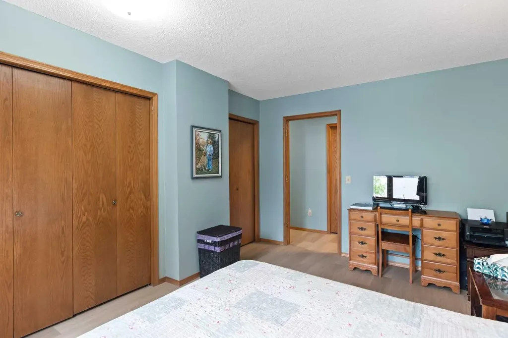 410 7 Street SW High River AB T1V 1B7