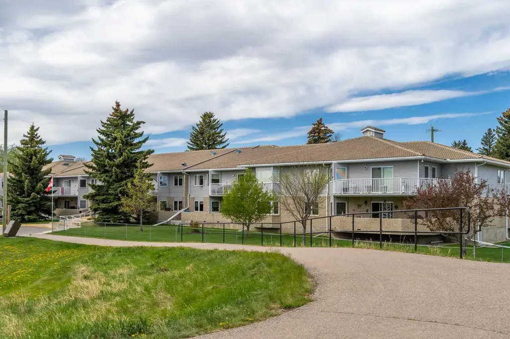 410 7 Street SW High River AB T1V 1B7