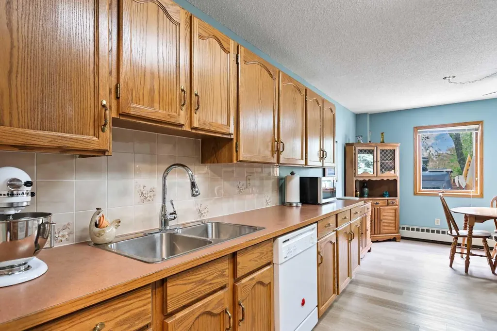 410 7 Street SW High River AB T1V 1B7