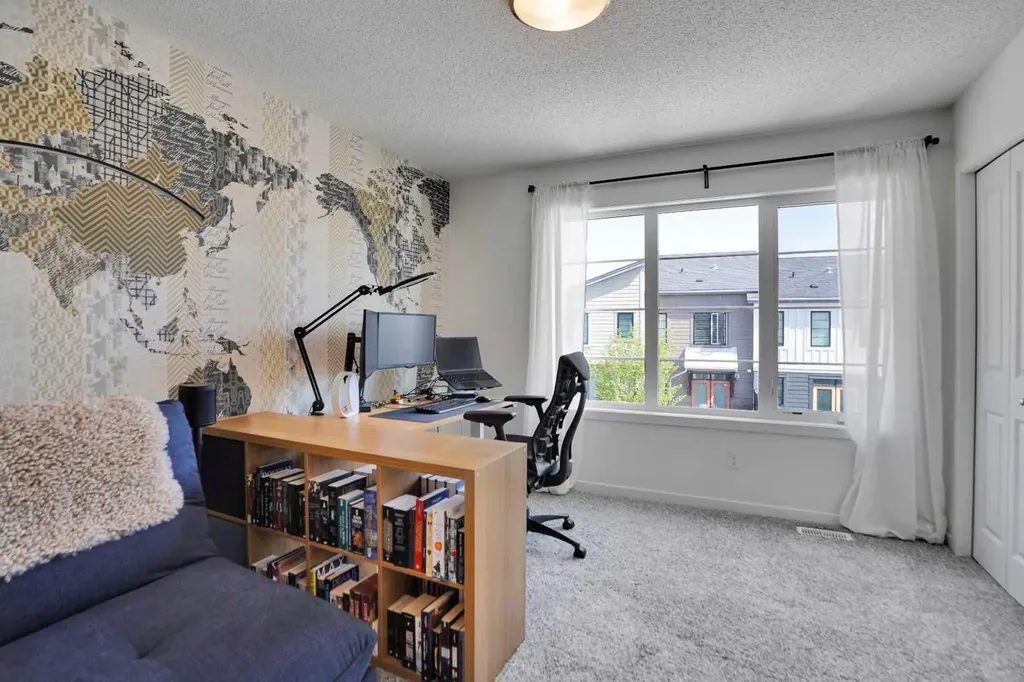 281 Walden Drive SE Calgary AB t2x0y4