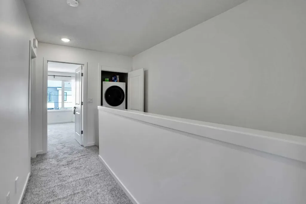 281 Walden Drive SE Calgary AB t2x0y4