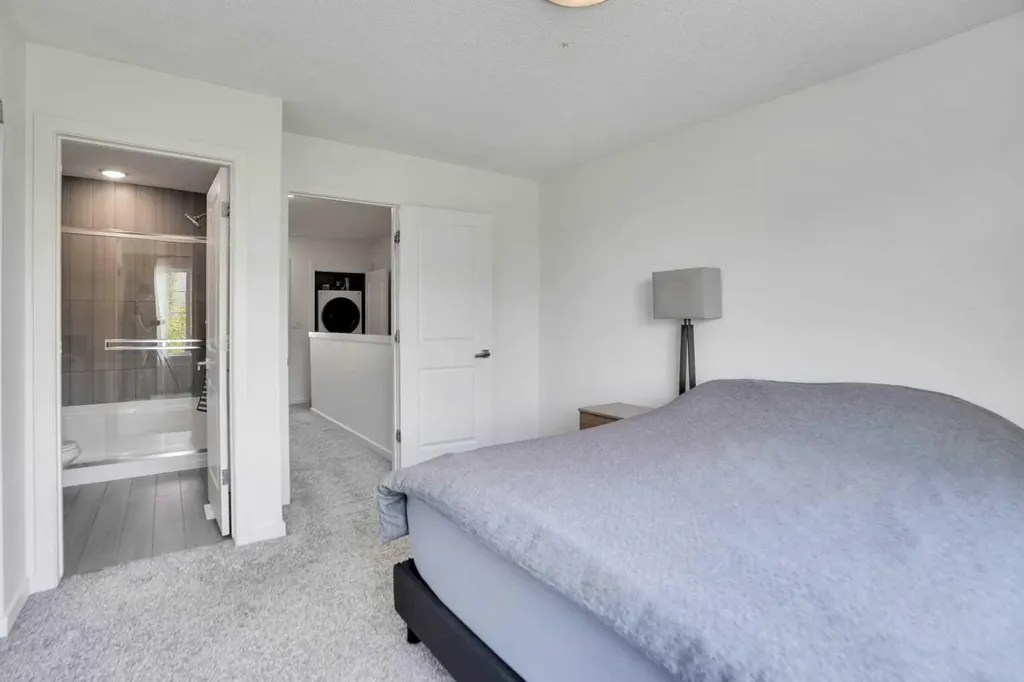 281 Walden Drive SE Calgary AB t2x0y4