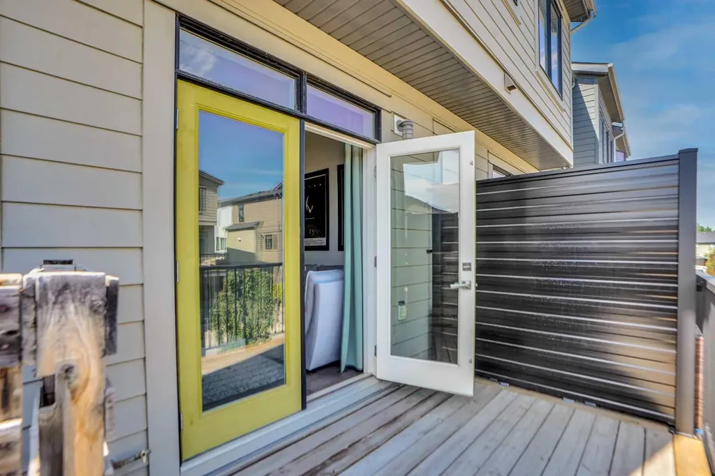 281 Walden Drive SE Calgary AB t2x0y4