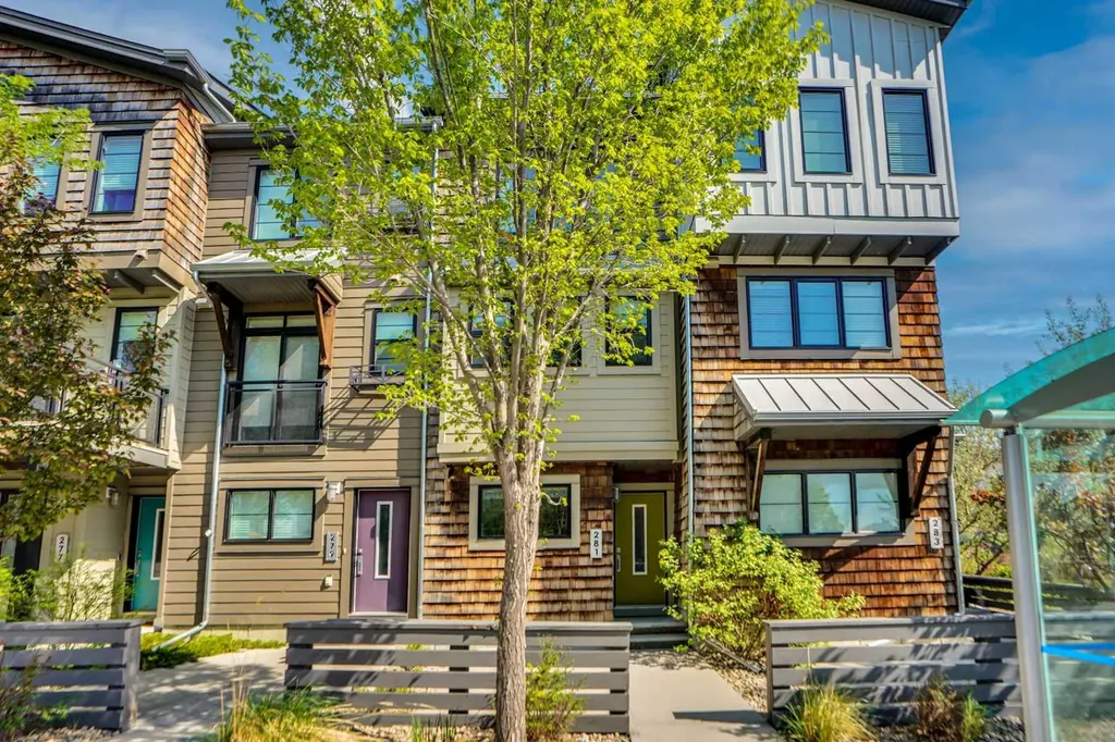 281 Walden Drive SE Calgary AB t2x0y4
