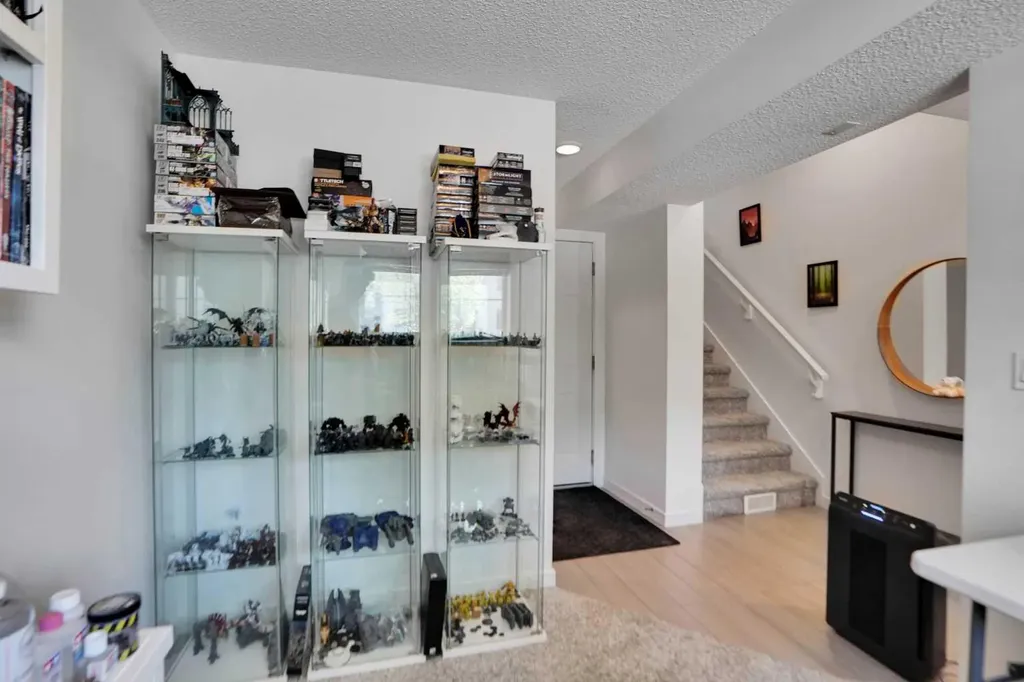 281 Walden Drive SE Calgary AB t2x0y4